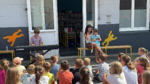 à l'école Sainte Marie de Lecelles